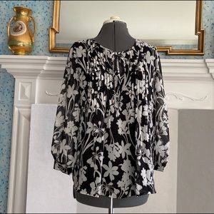 Tommy Hilfiger Peasant PinTuck Boho Floral Top